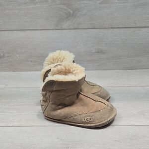 UGG Australia 5206 Leather Sheepskin Kids Boots Shoes Sz M